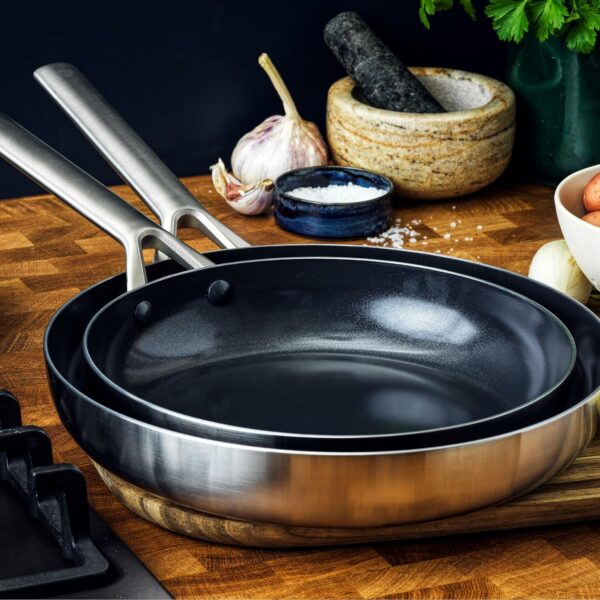 BỘ 2 CHẢO CHỐNG DÍNH PHỦ TINH THỂ KIM CƯƠNG CAO CẤP BLUE DIAMOND 24 & 28CM - Hình ảnh 2